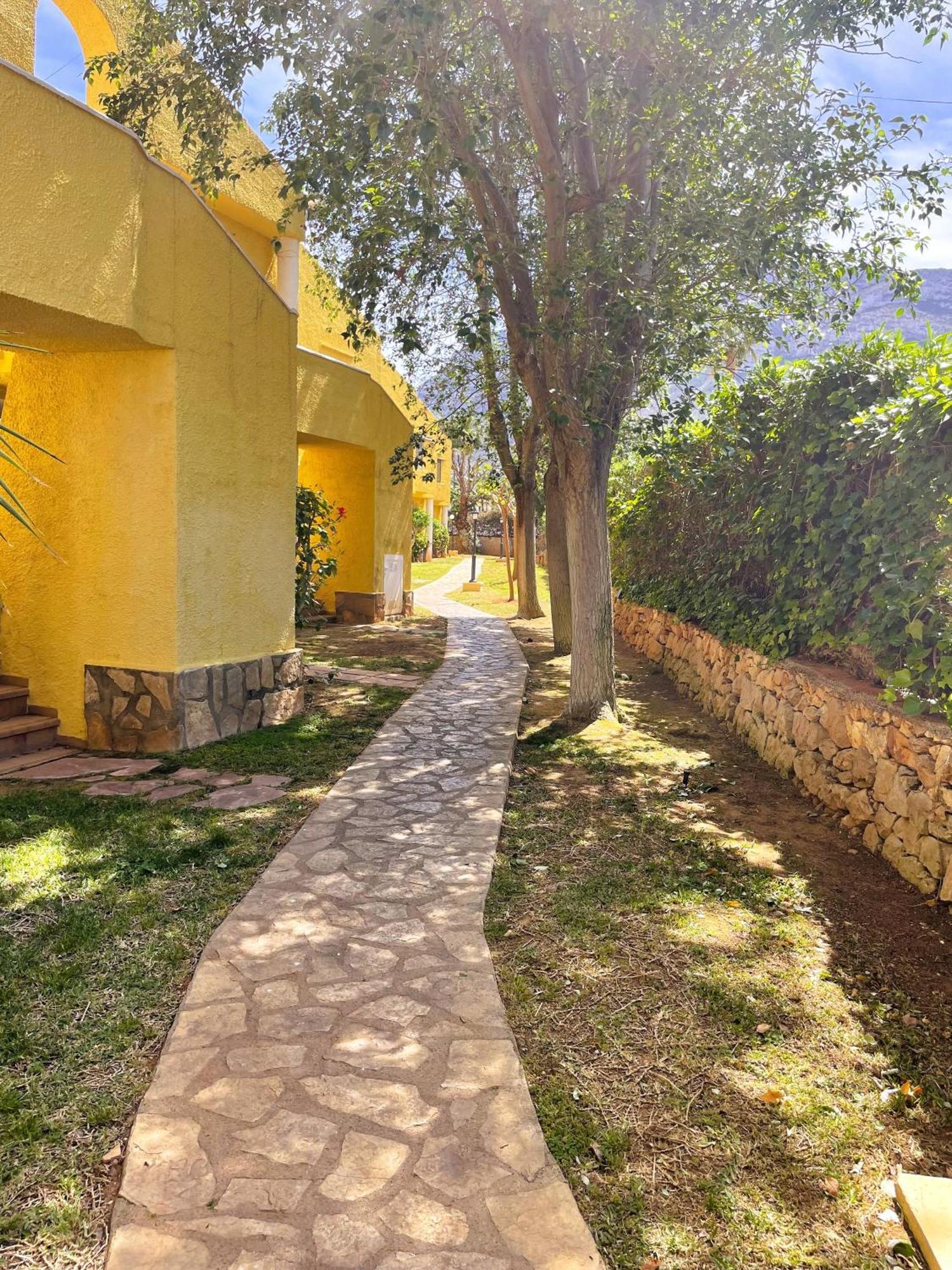 El Casa Kama Apartment Дения Екстериор снимка